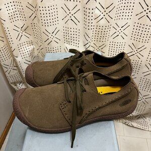 NWOB - Mens Keen Canvas Casual Shoes Size 9